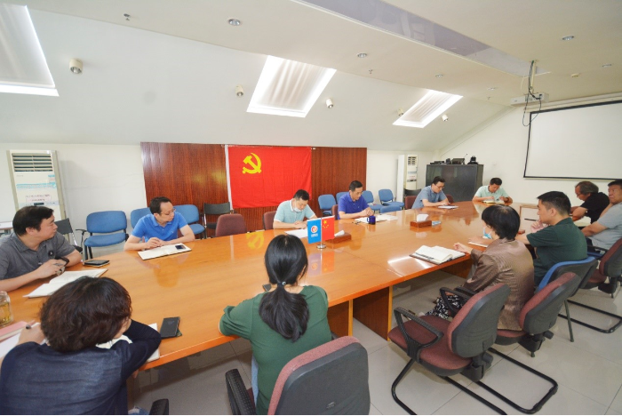 彭劲讲党课2.png